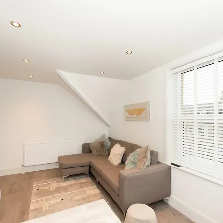 Franklin Rise By Serviced Apartment *